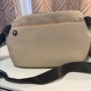 Mopak Wanderer Sling crossbody bag